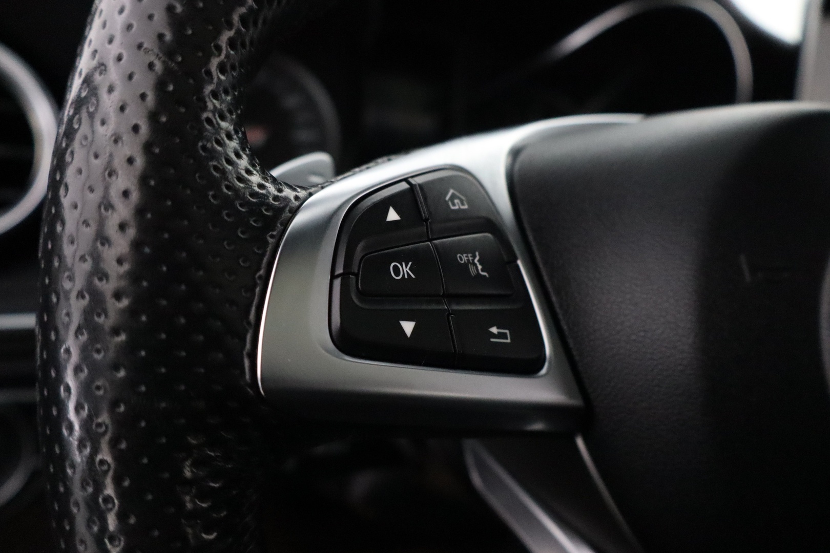 MERCEDES-BENZ GLC 2018