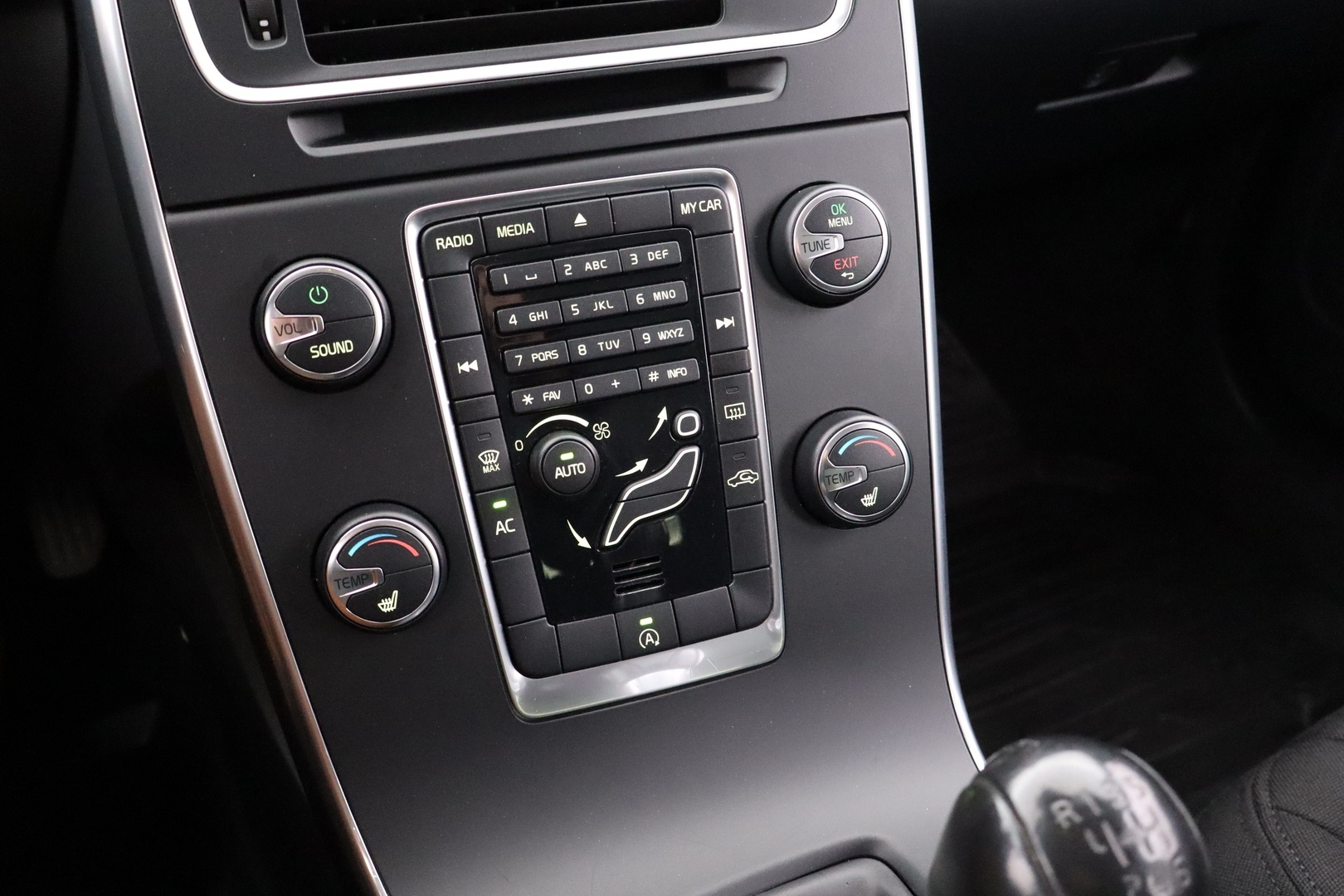 VOLVO V60 2013
