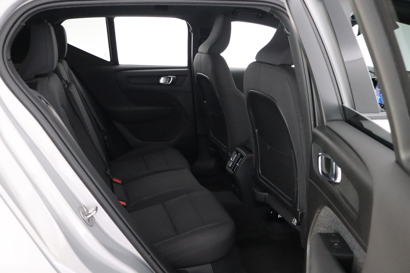 VOLVO XC40 14