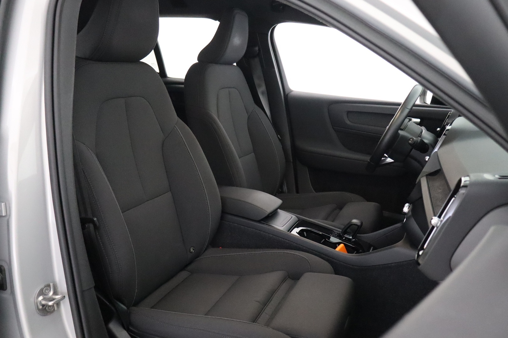 VOLVO XC40 17
