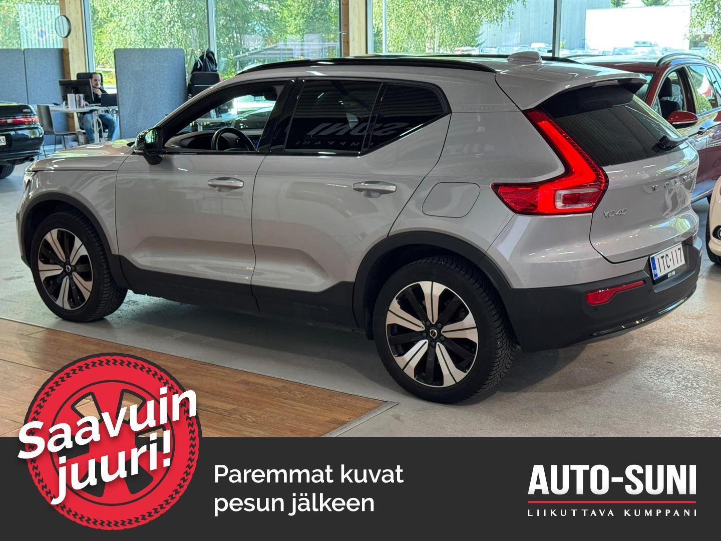 VOLVO XC40 2023
