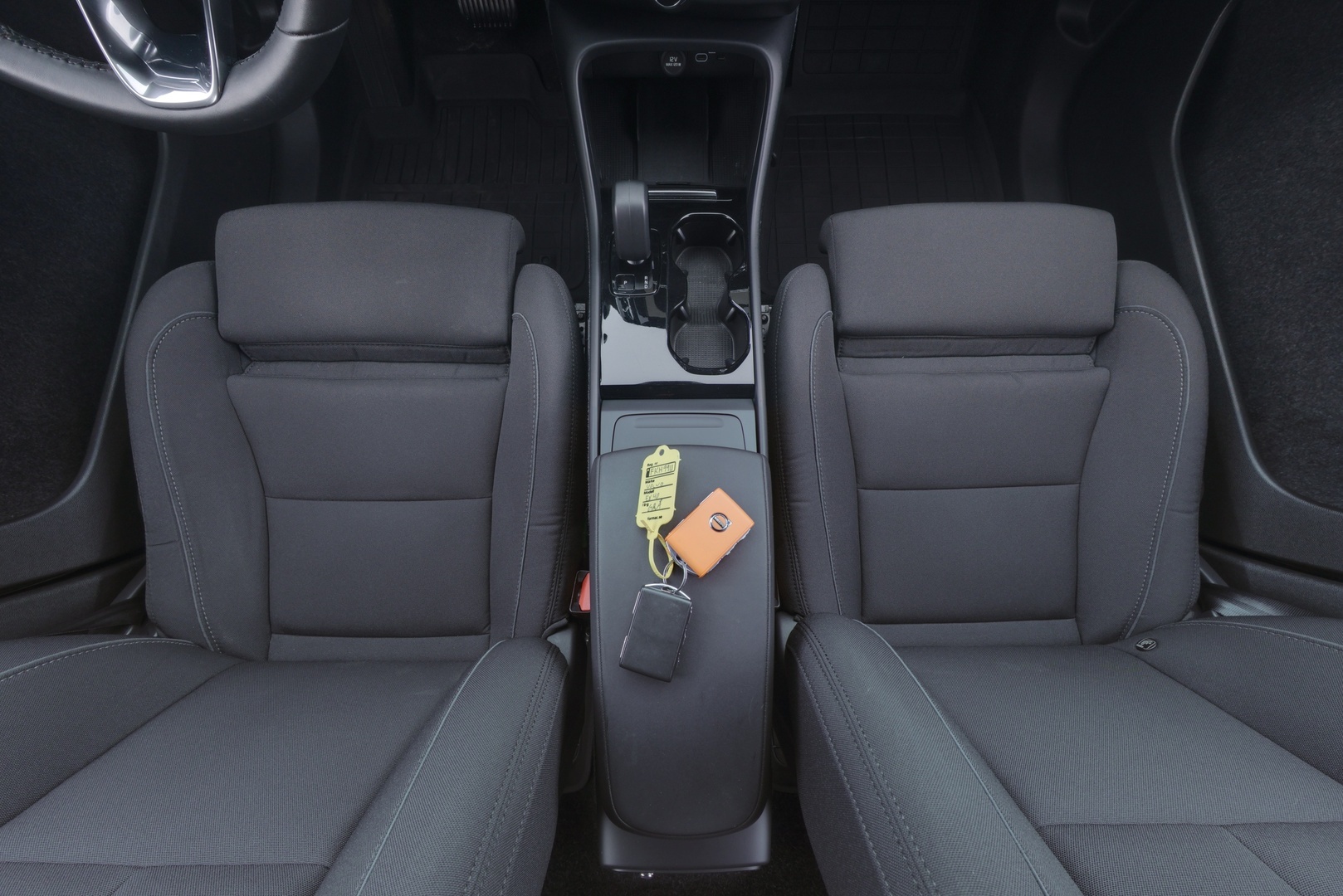 VOLVO XC40 9