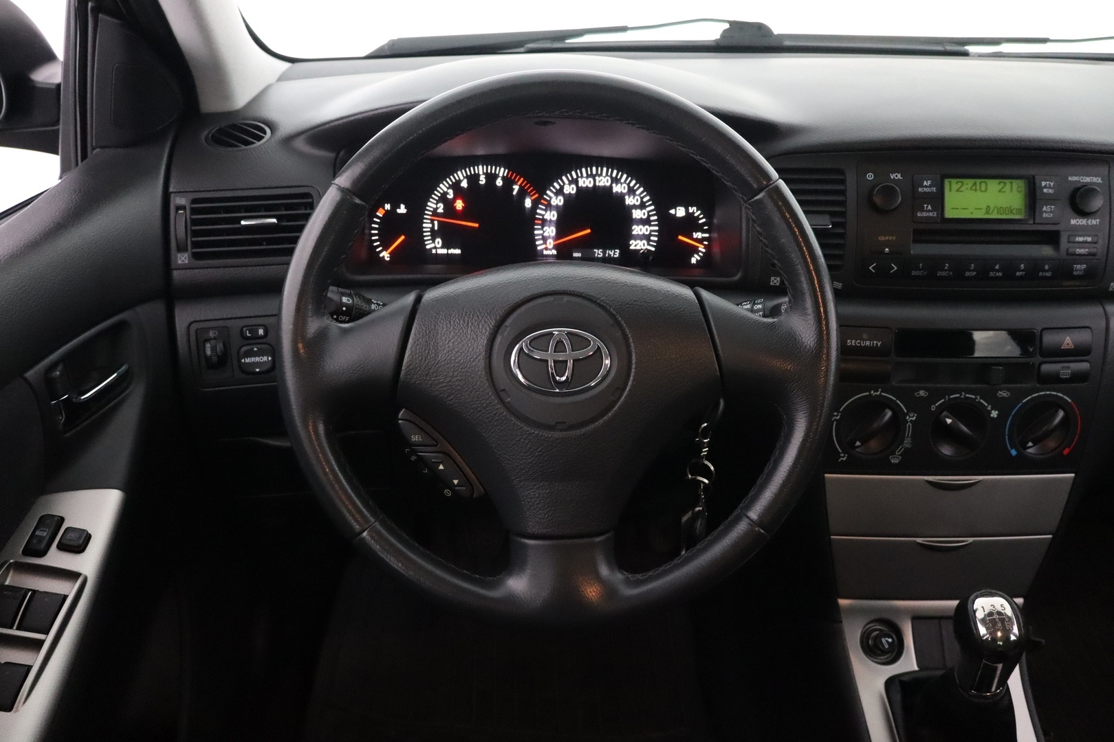 TOYOTA Corolla 2002