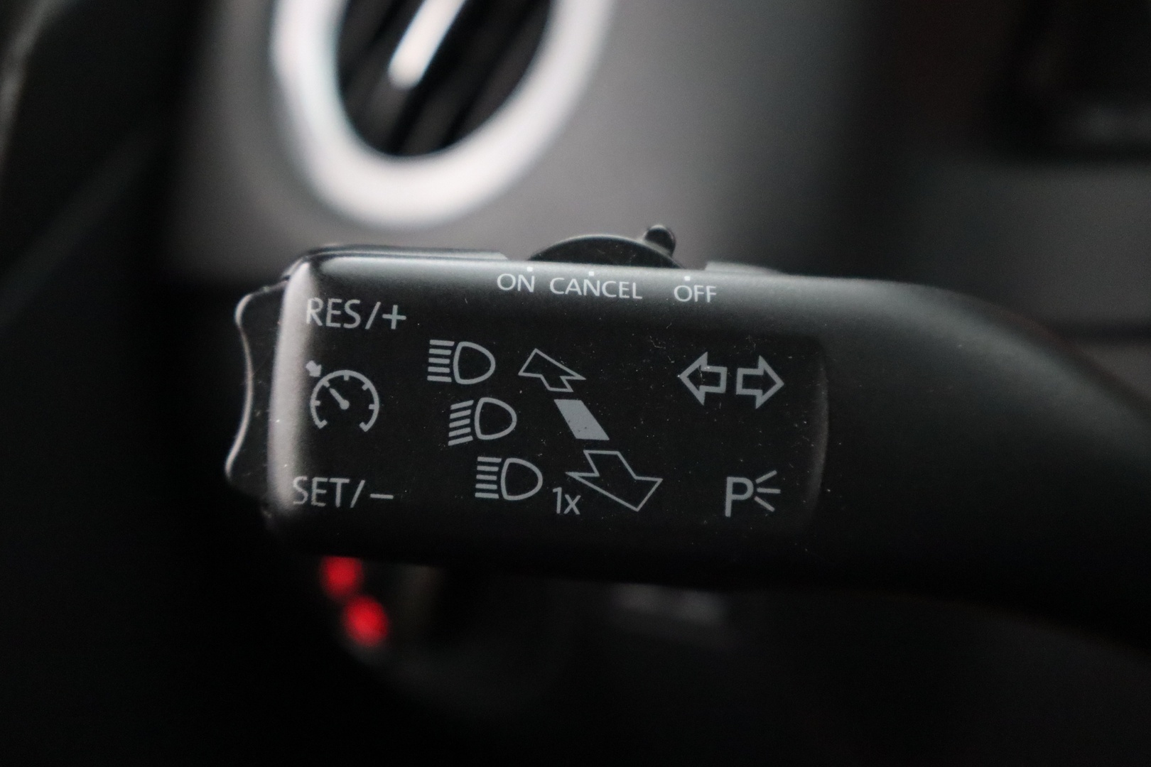 VOLKSWAGEN Tiguan 2013