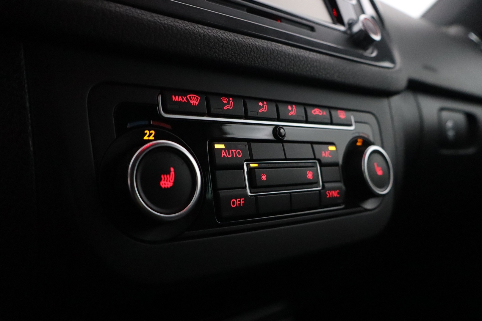 VOLKSWAGEN Tiguan 2013