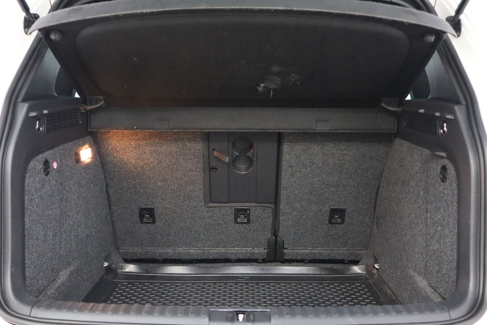 VOLKSWAGEN Tiguan 2013