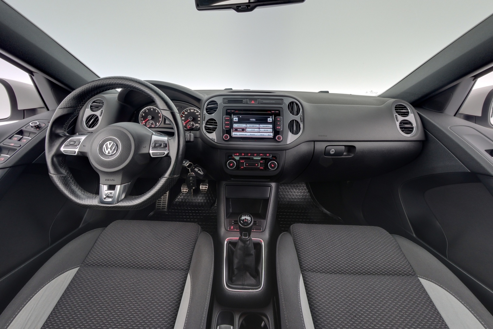 VOLKSWAGEN Tiguan 2013