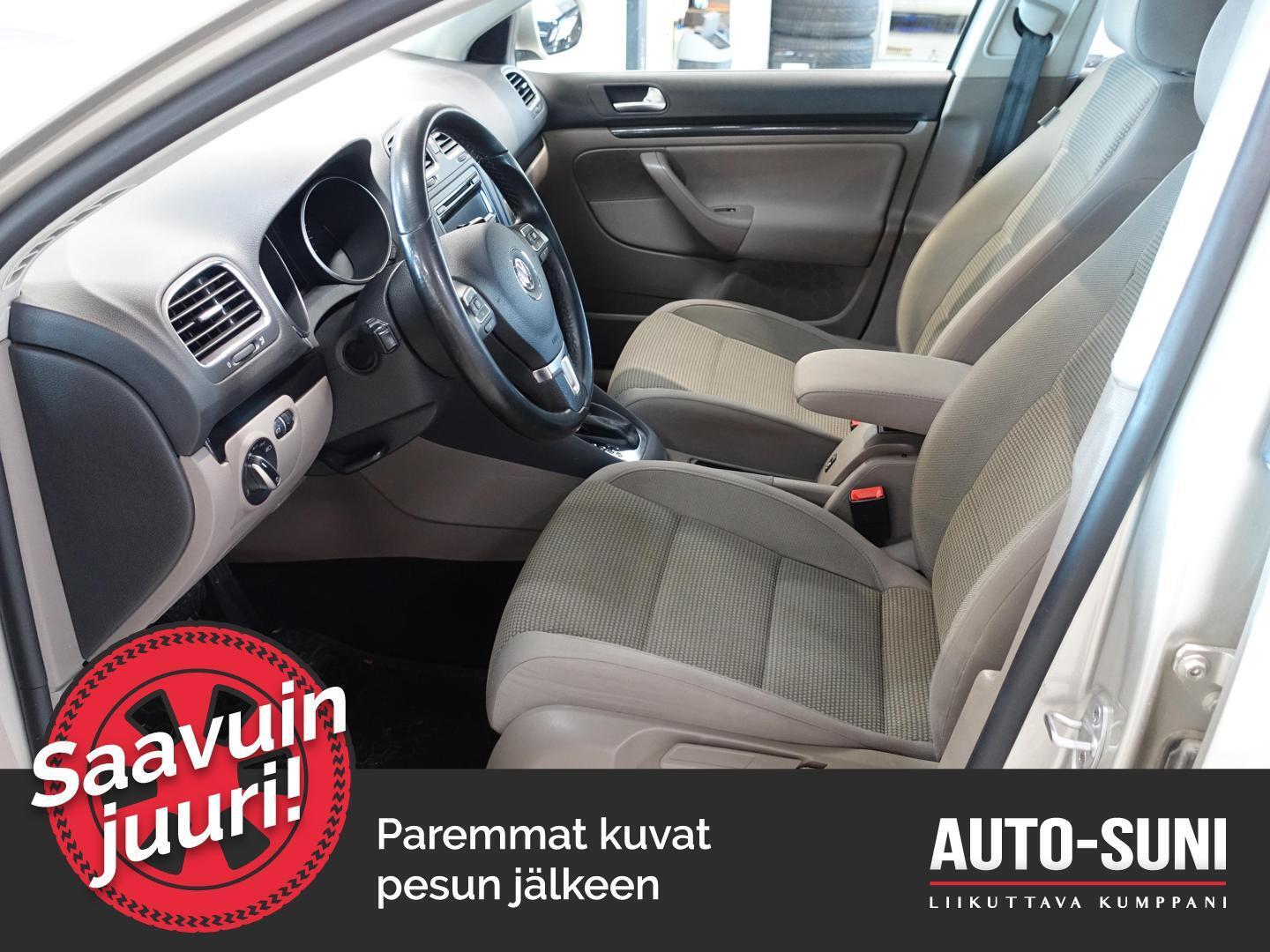 VOLKSWAGEN Golf 2012