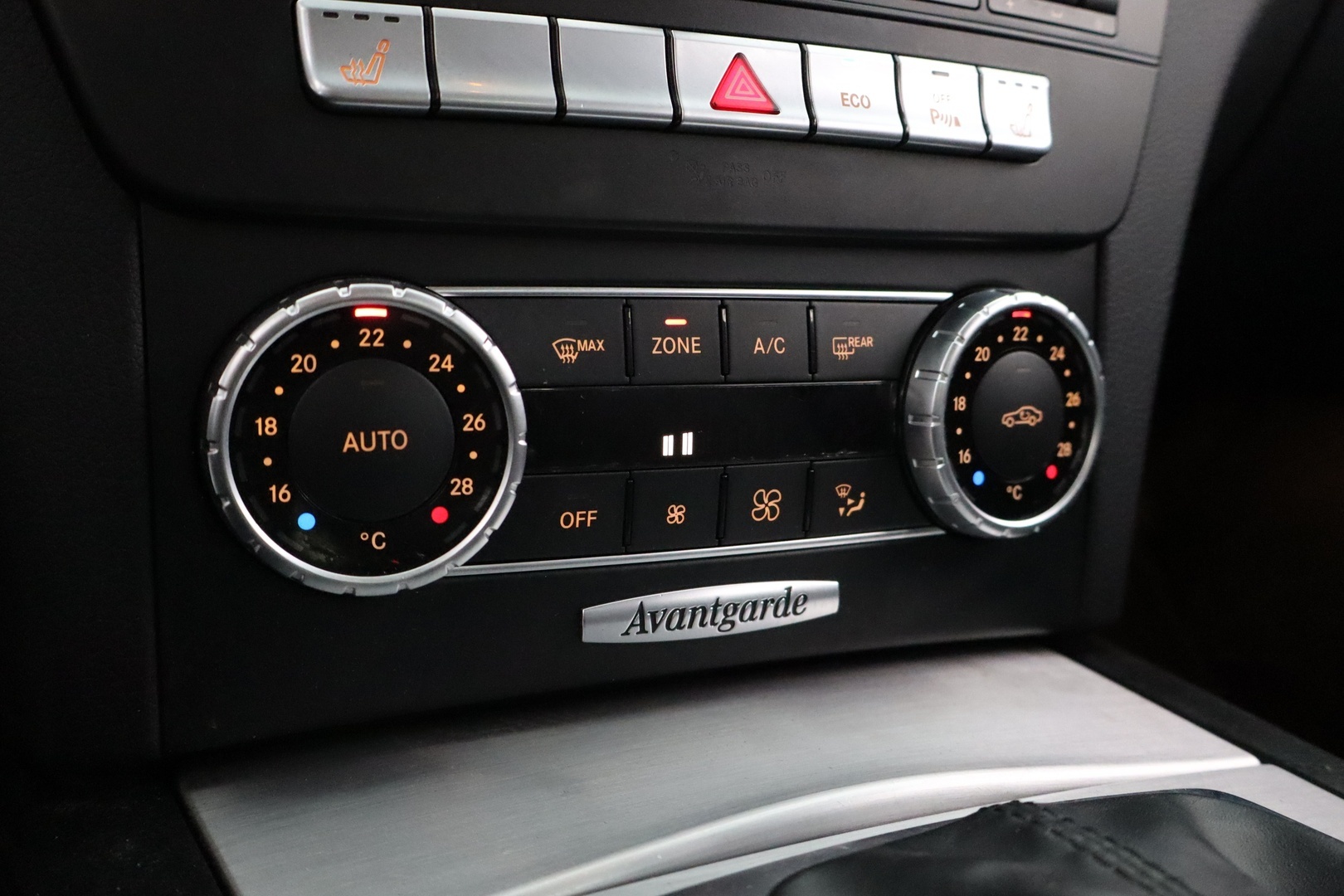 MERCEDES-BENZ C 2011