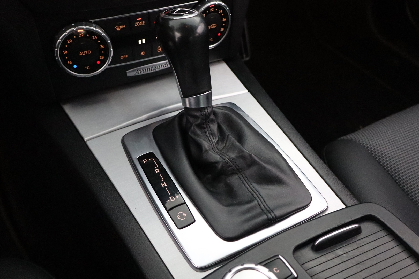 MERCEDES-BENZ C 2011