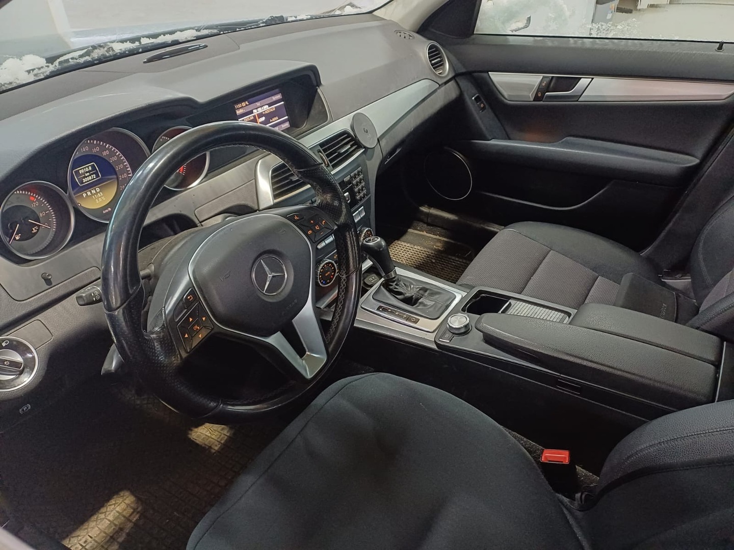 MERCEDES-BENZ C 2011