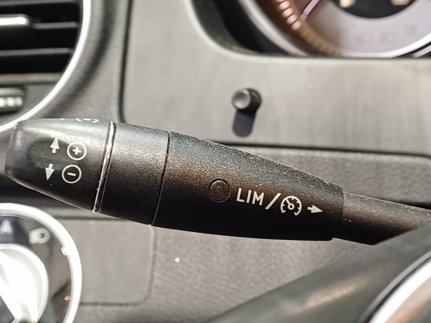 MERCEDES-BENZ C 2011