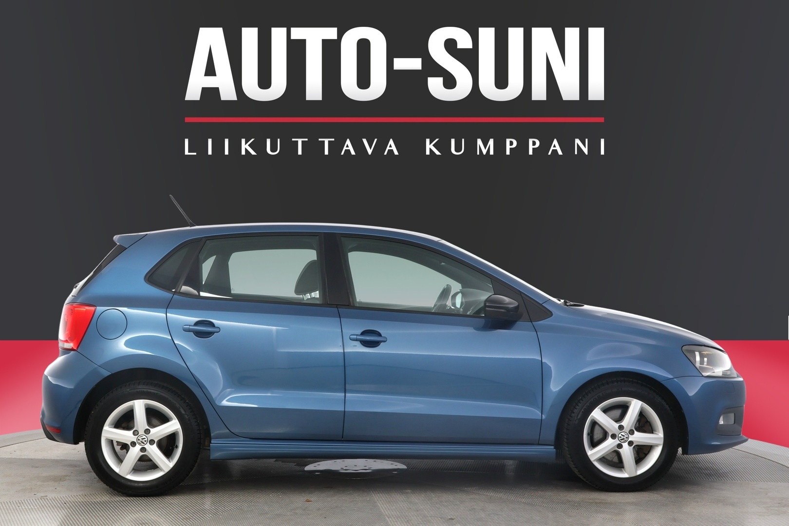 VOLKSWAGEN Polo 2013