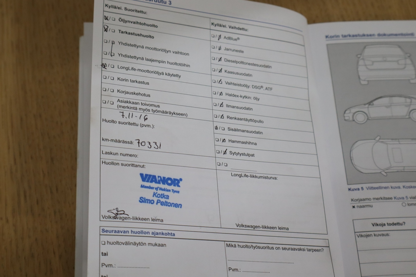 VOLKSWAGEN Polo 2013