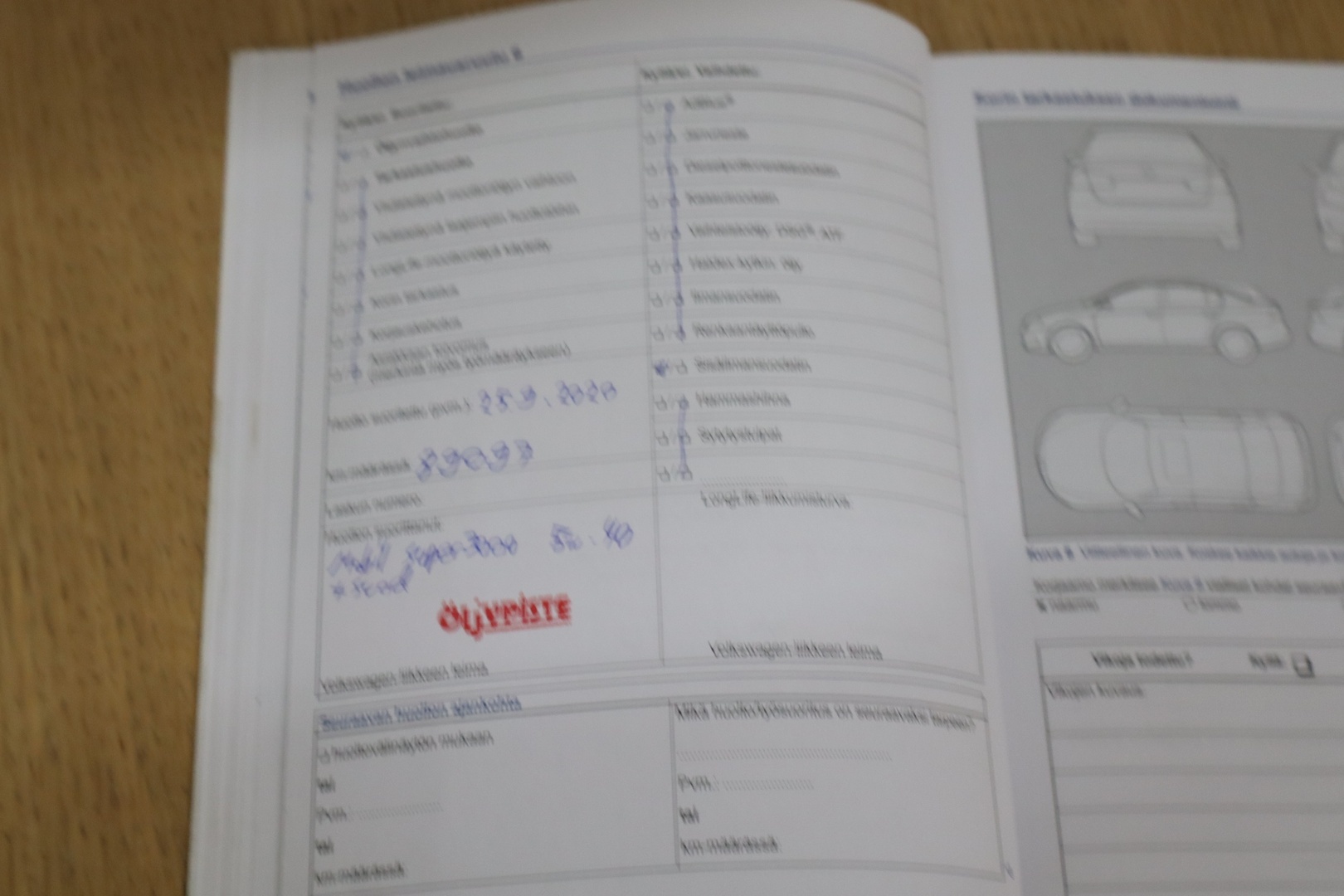 VOLKSWAGEN Polo 2013