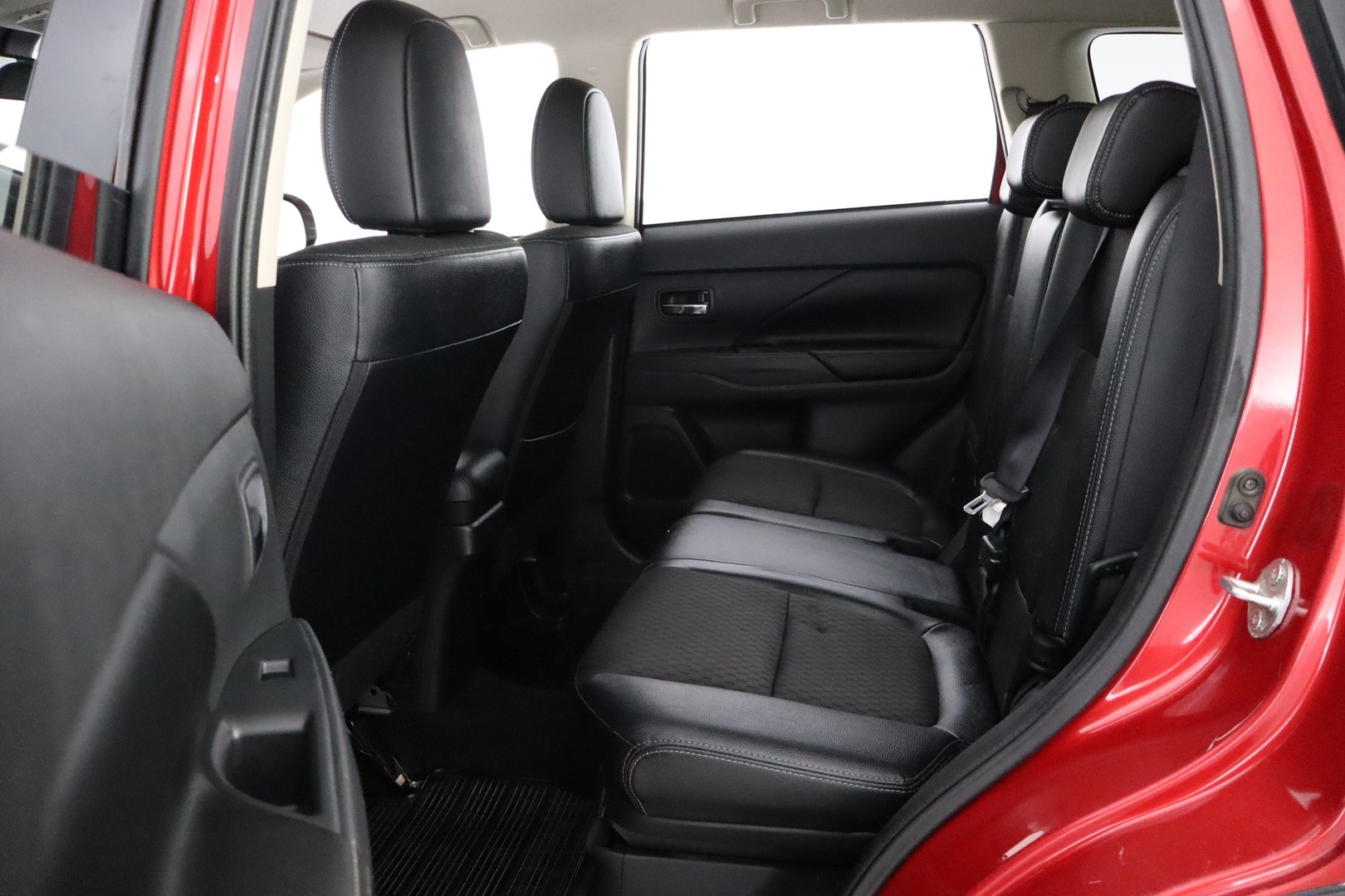 MITSUBISHI Outlander 2014