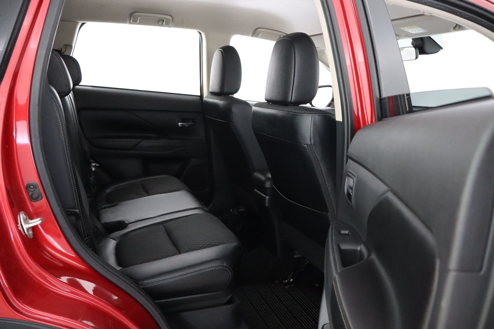 MITSUBISHI Outlander 2014