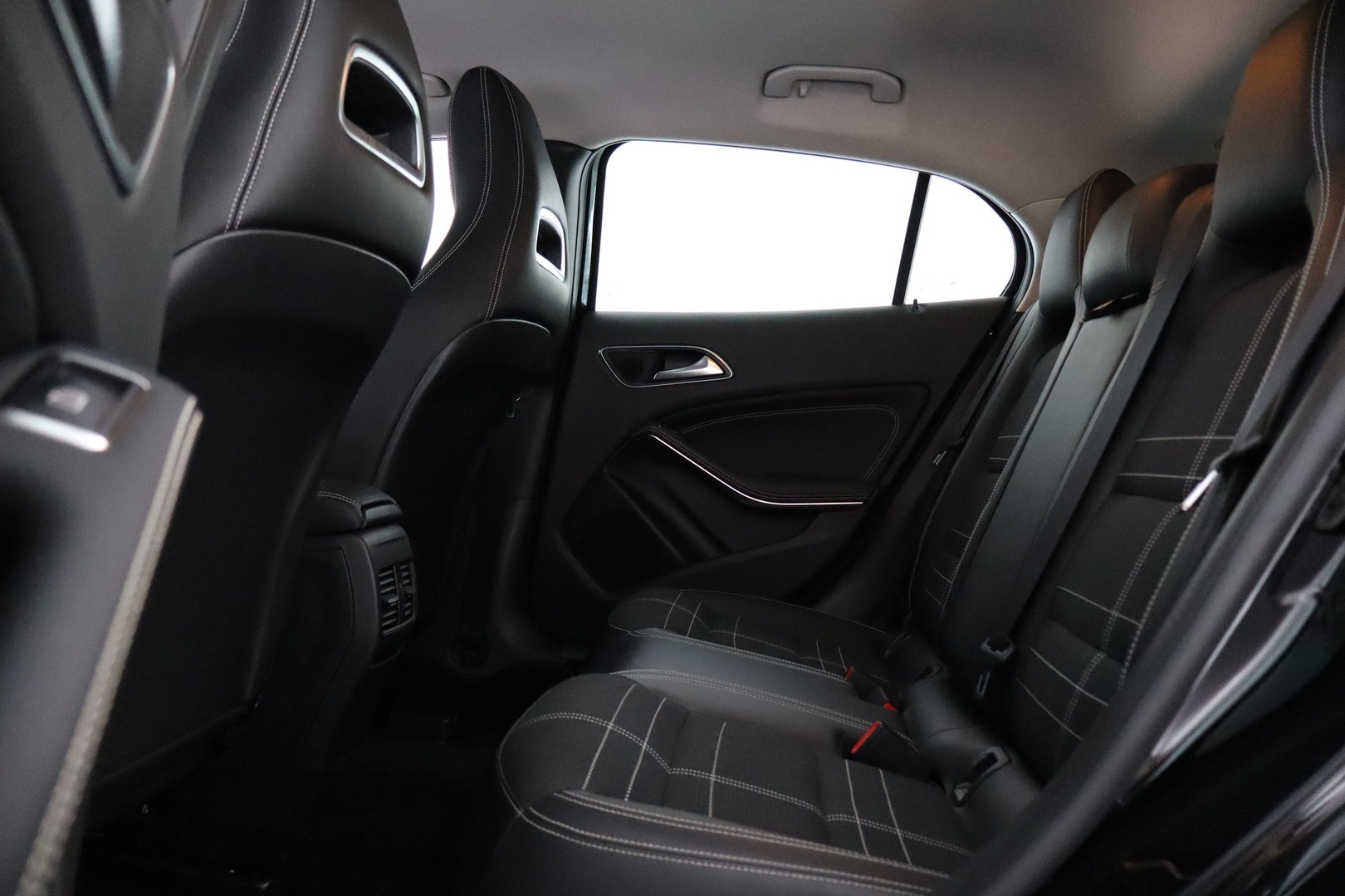 MERCEDES-BENZ GLA 2014