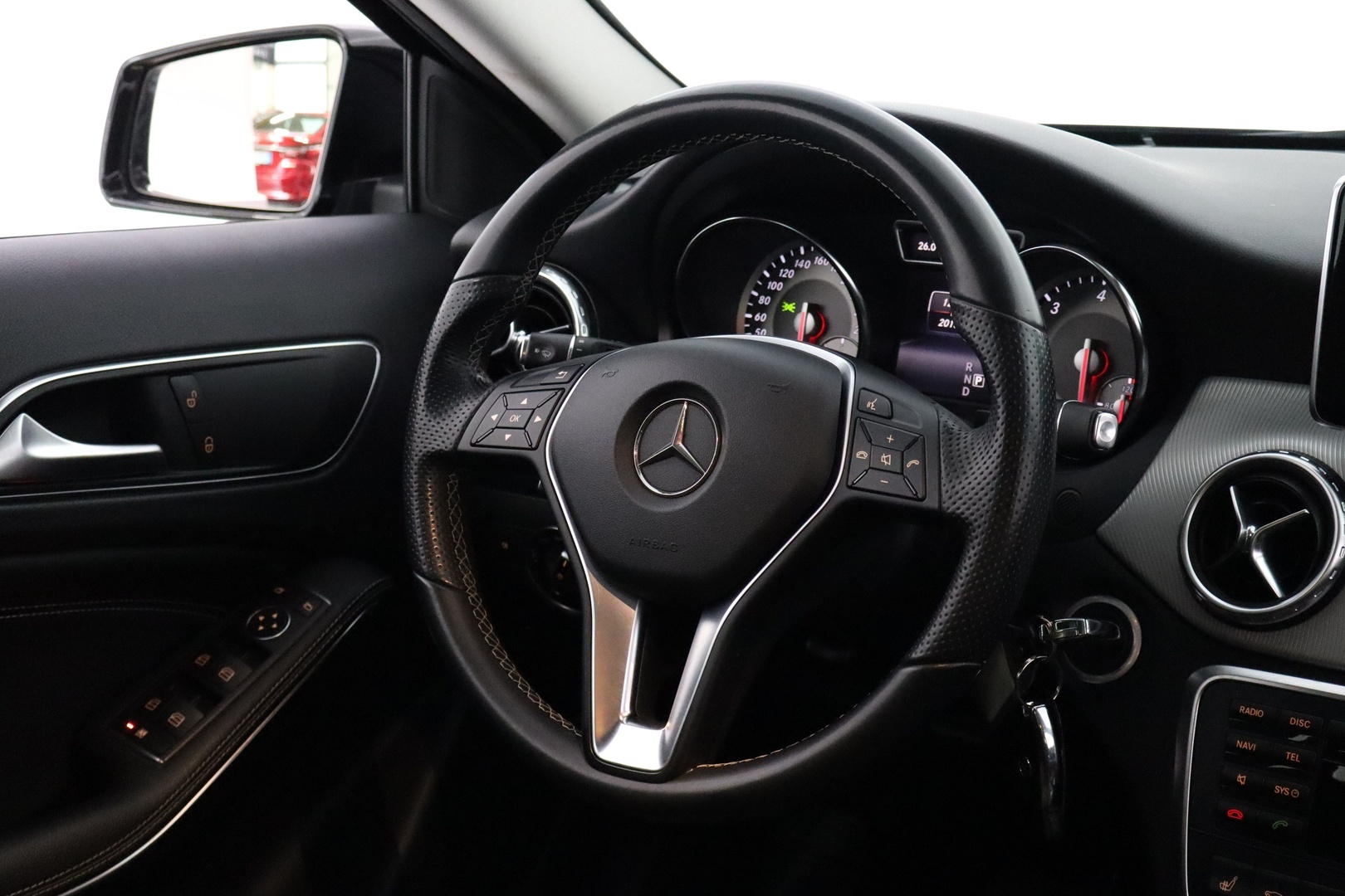 MERCEDES-BENZ GLA 2014