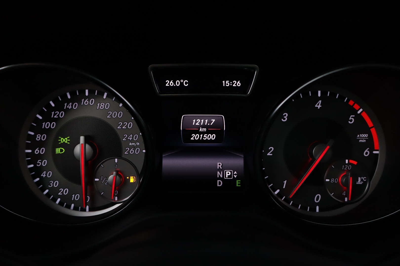 MERCEDES-BENZ GLA 2014