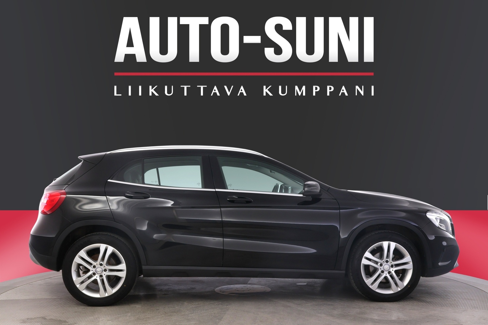MERCEDES-BENZ GLA 2014