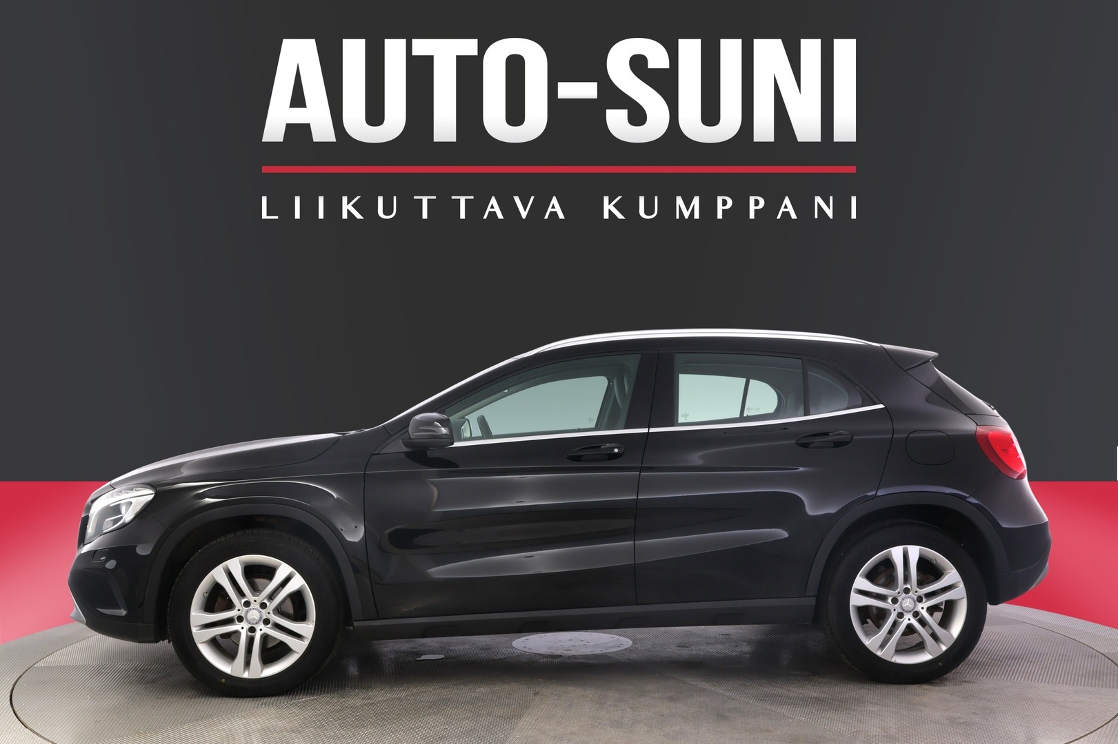 MERCEDES-BENZ GLA 2014