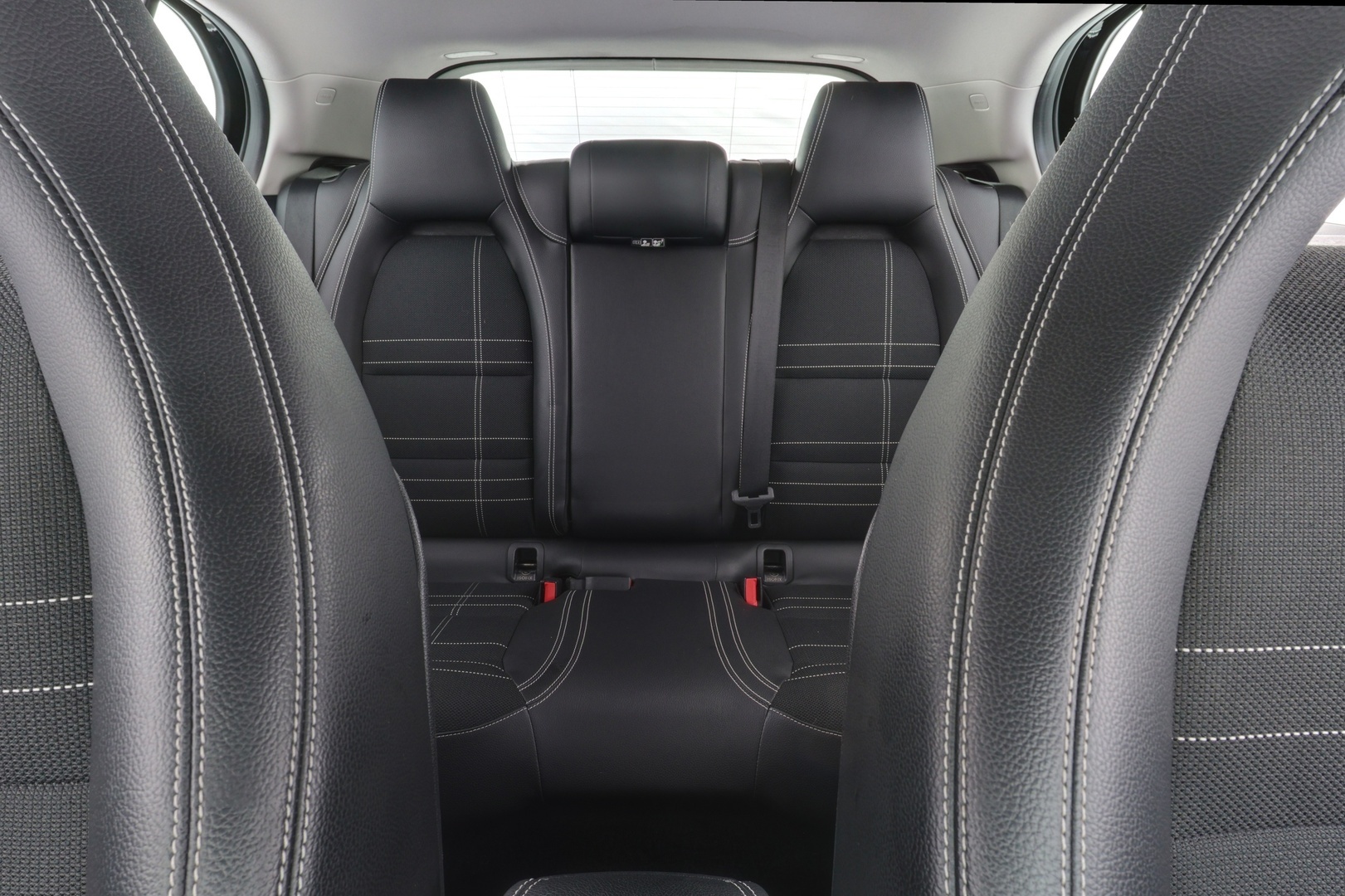 MERCEDES-BENZ GLA 2014