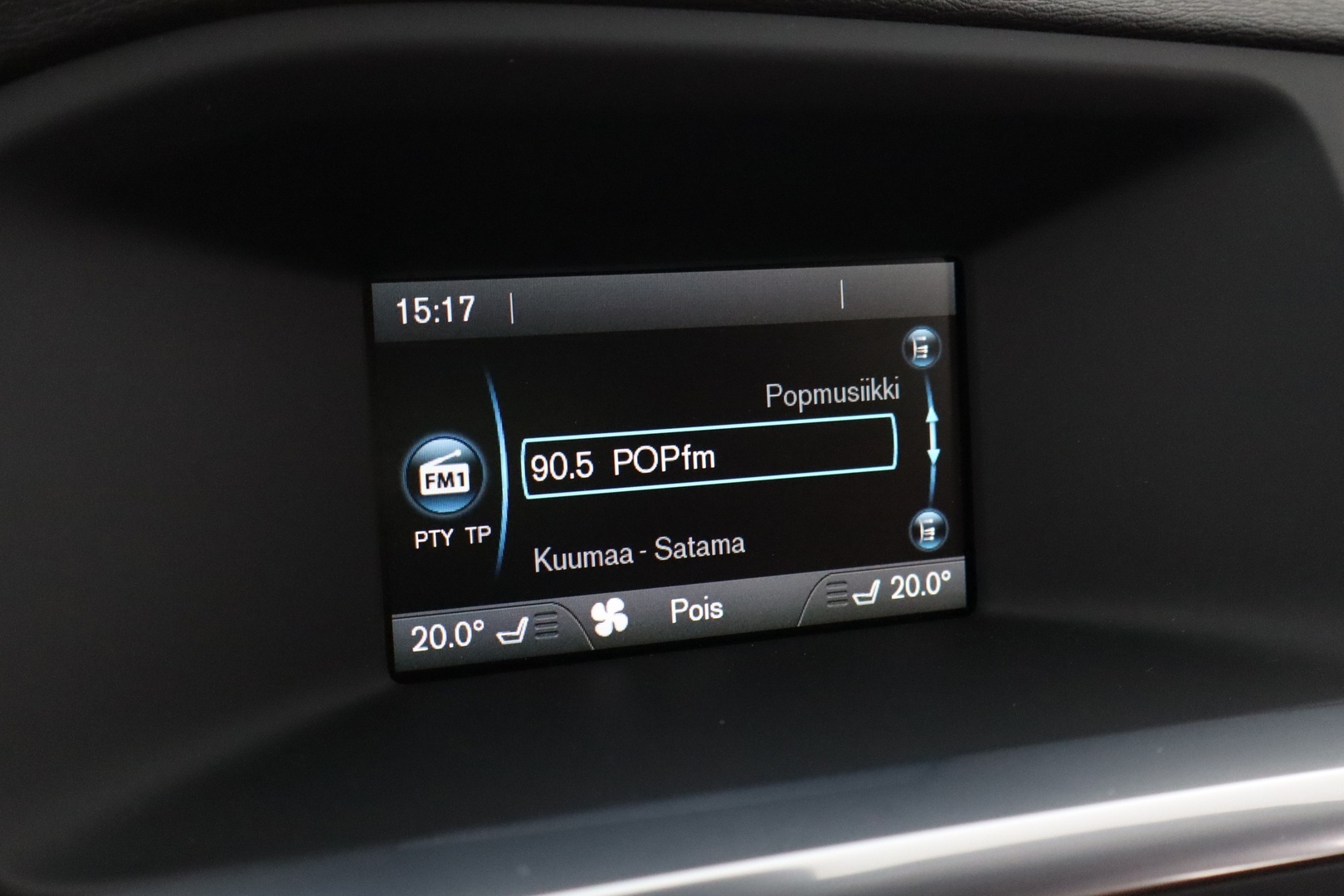 VOLVO V60 2015