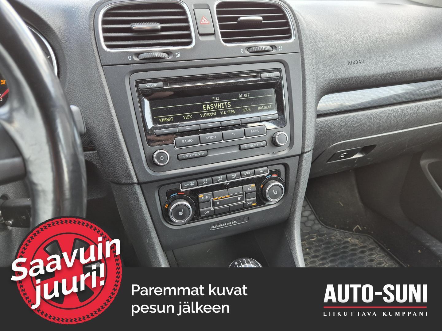 VOLKSWAGEN Golf 2012