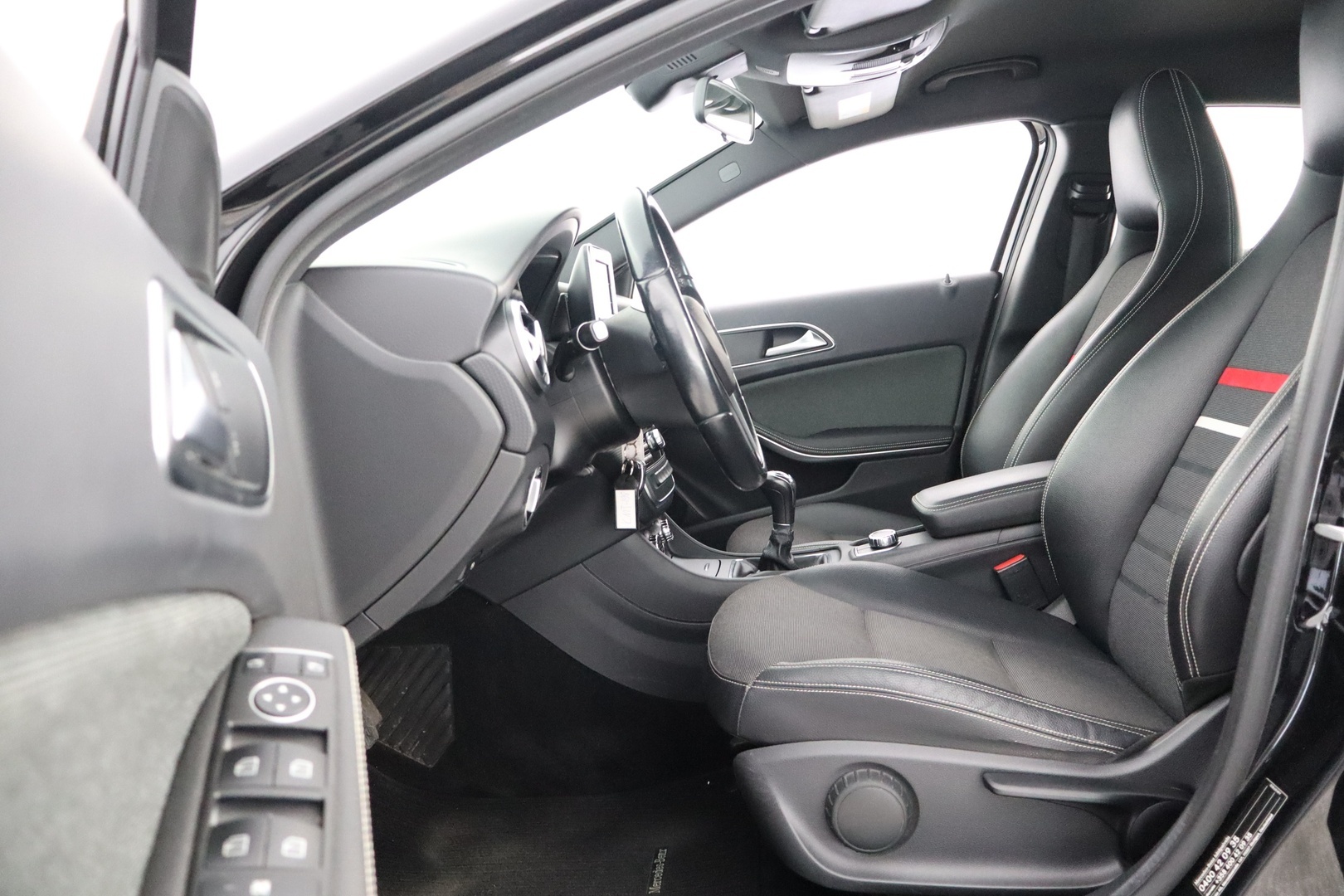 MERCEDES-BENZ A 2014