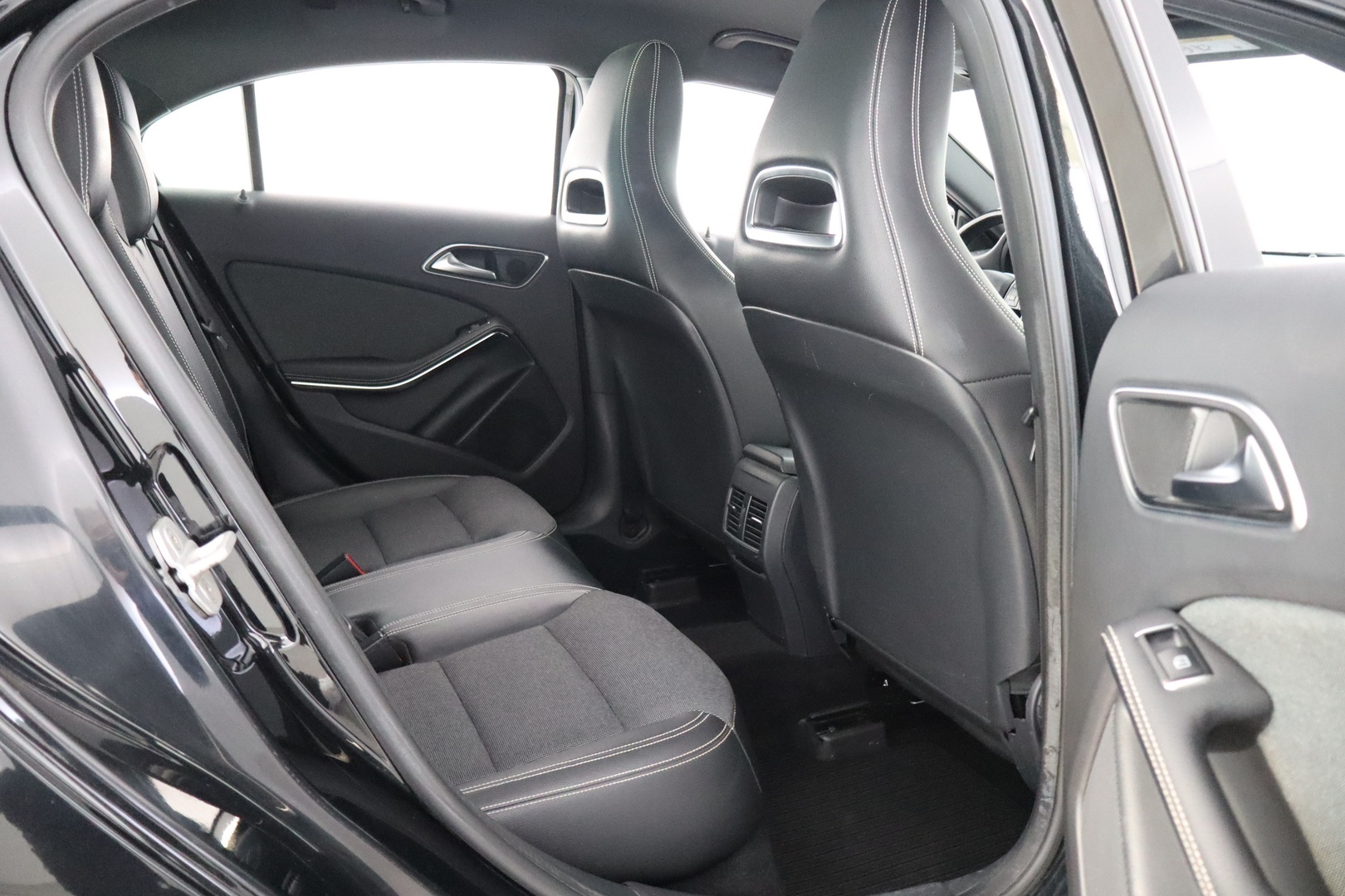 MERCEDES-BENZ A 2014