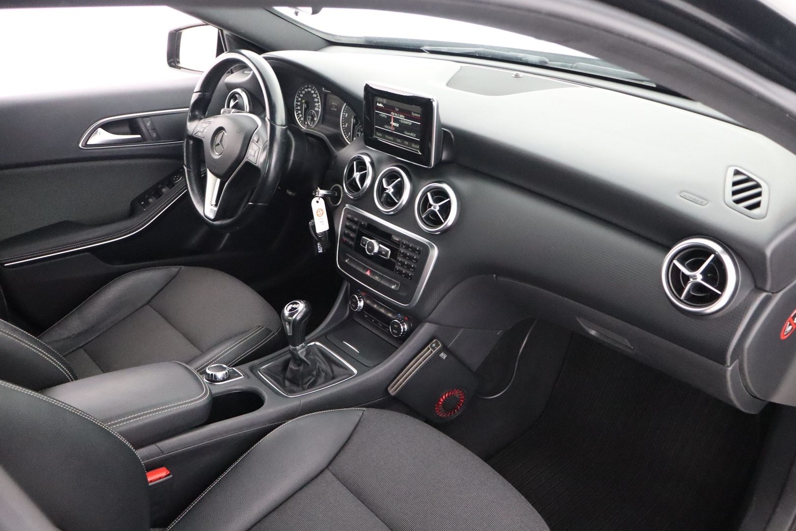 MERCEDES-BENZ A 2014