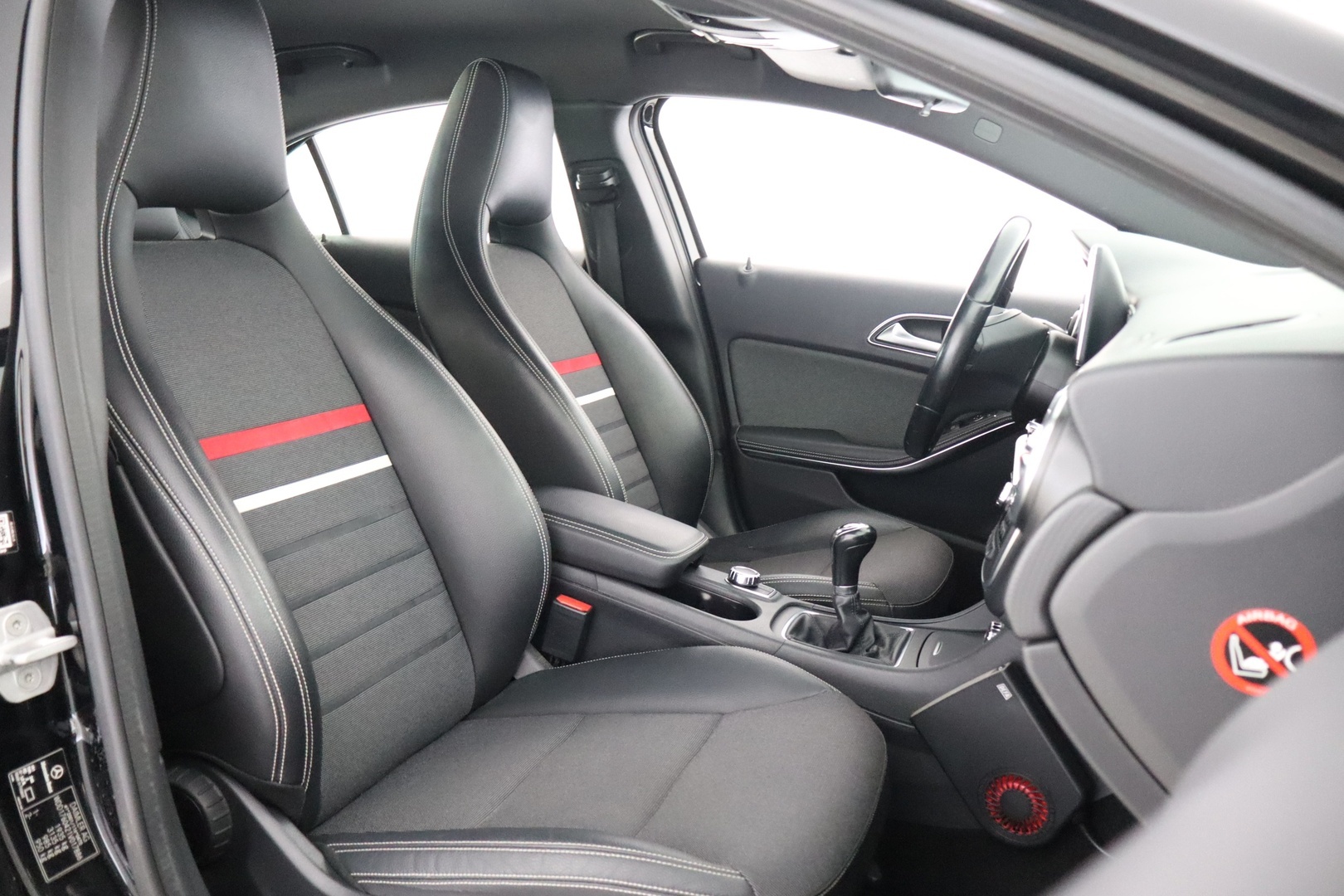 MERCEDES-BENZ A 2014
