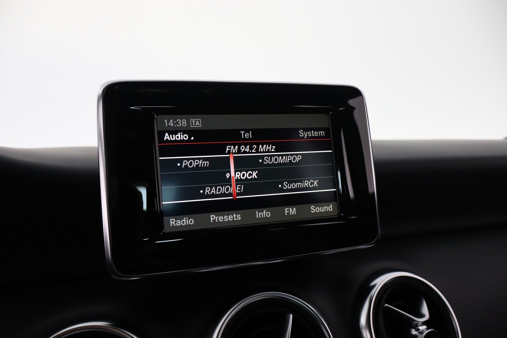 MERCEDES-BENZ A 2014