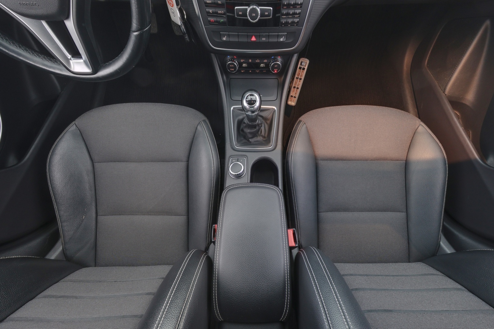 MERCEDES-BENZ A 2014