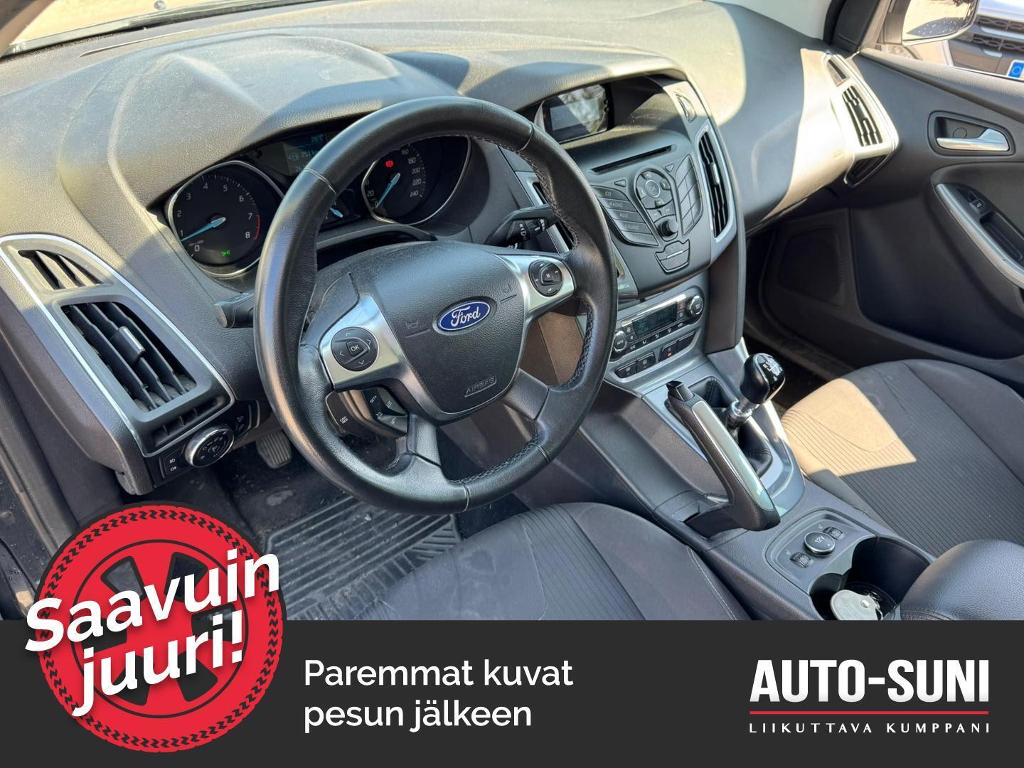 FORD Focus 2012