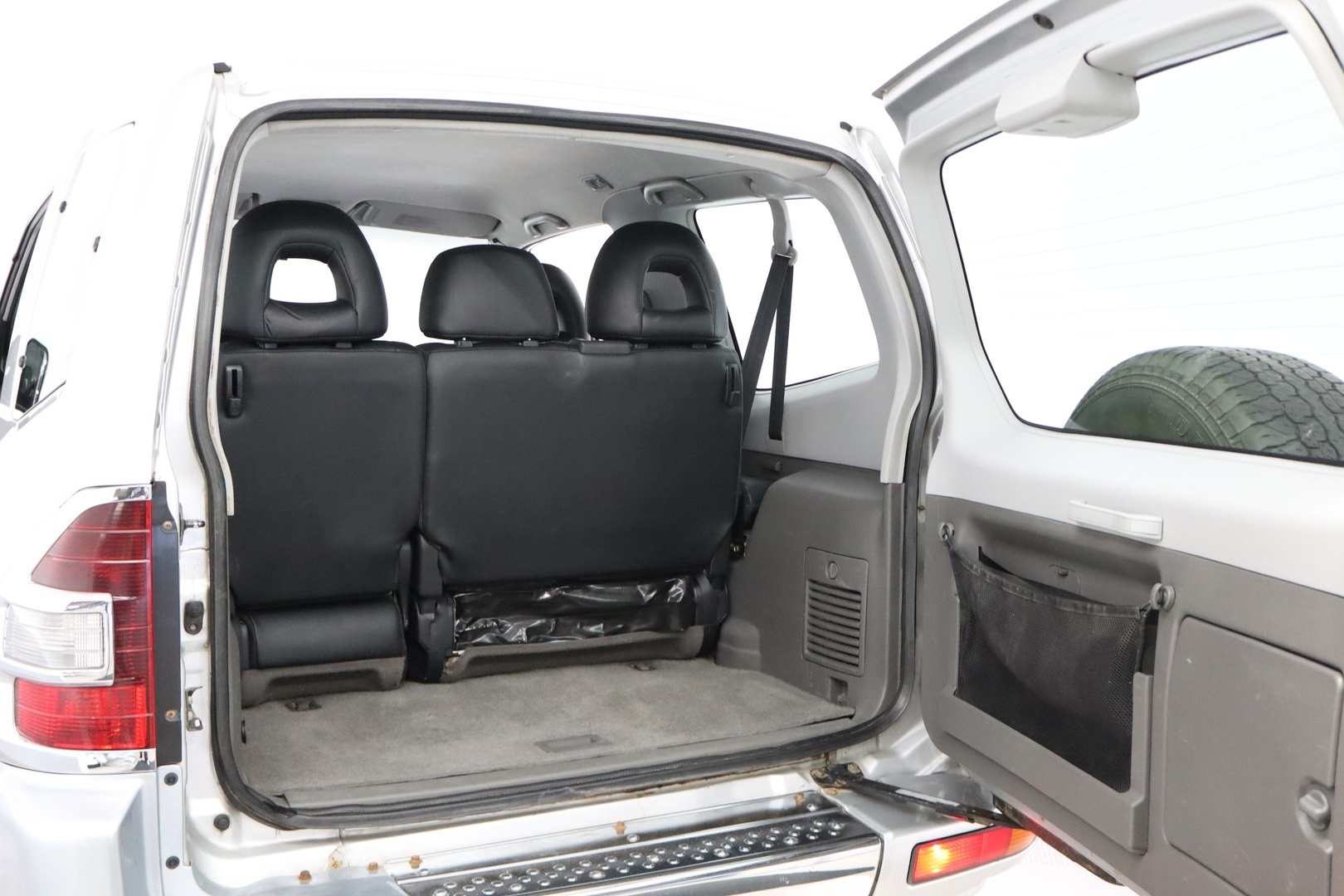 MITSUBISHI Pajero 2000