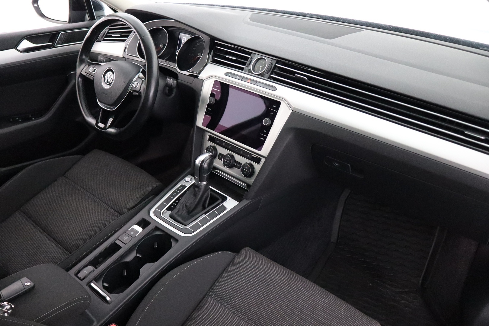 VOLKSWAGEN Passat 2018
