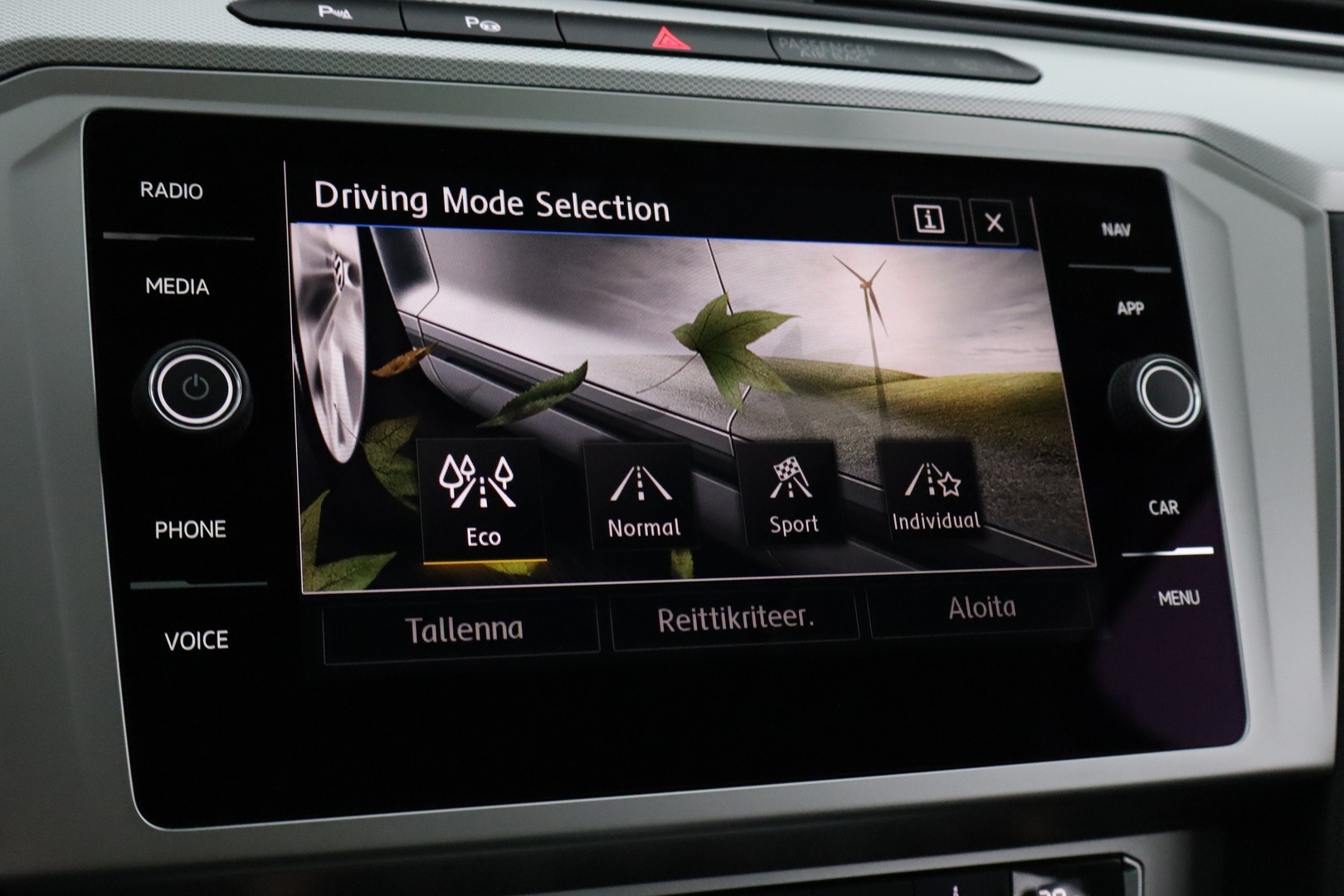 VOLKSWAGEN Passat 2018
