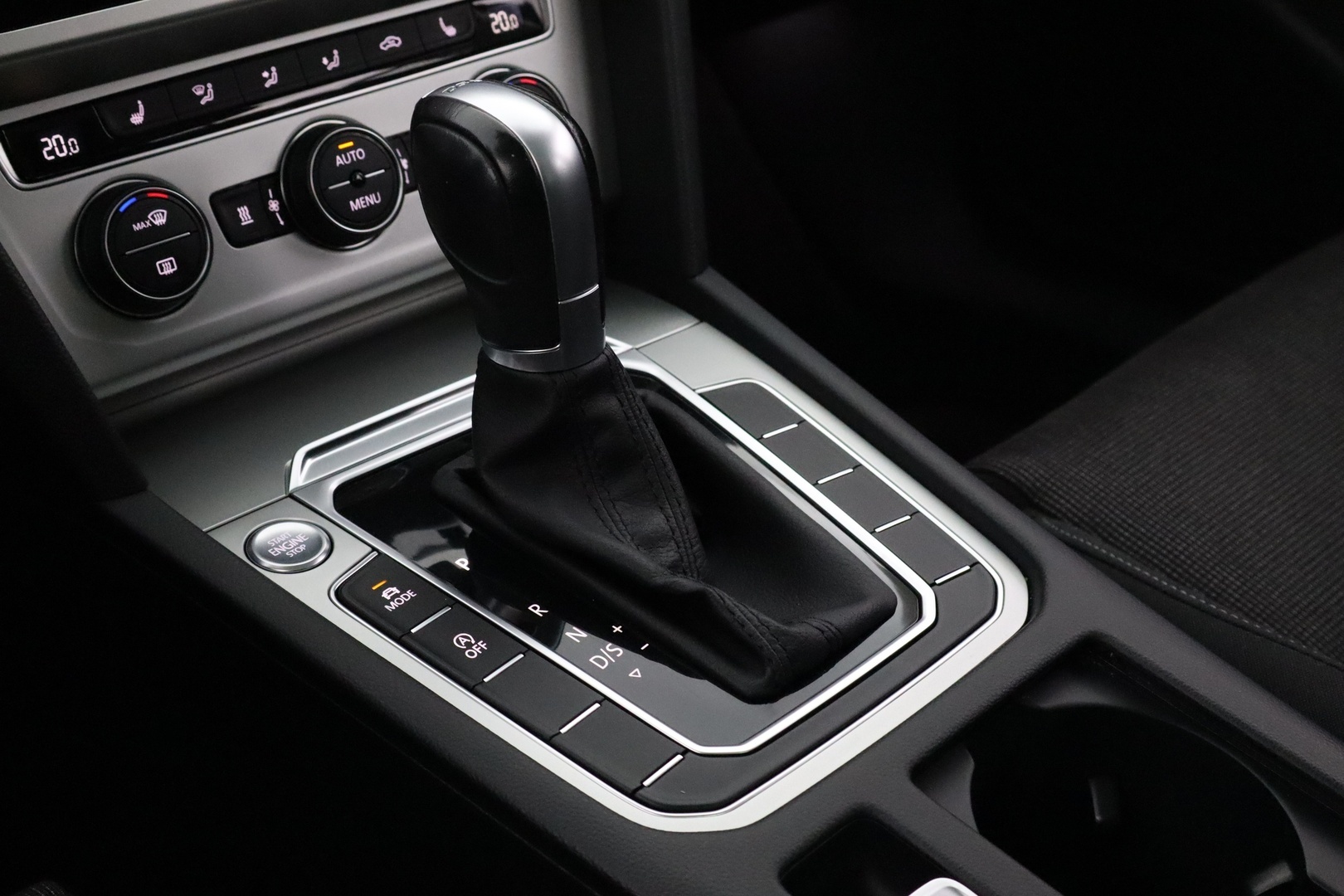 VOLKSWAGEN Passat 2018