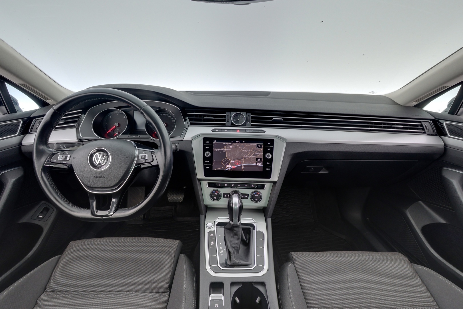 VOLKSWAGEN Passat 2018