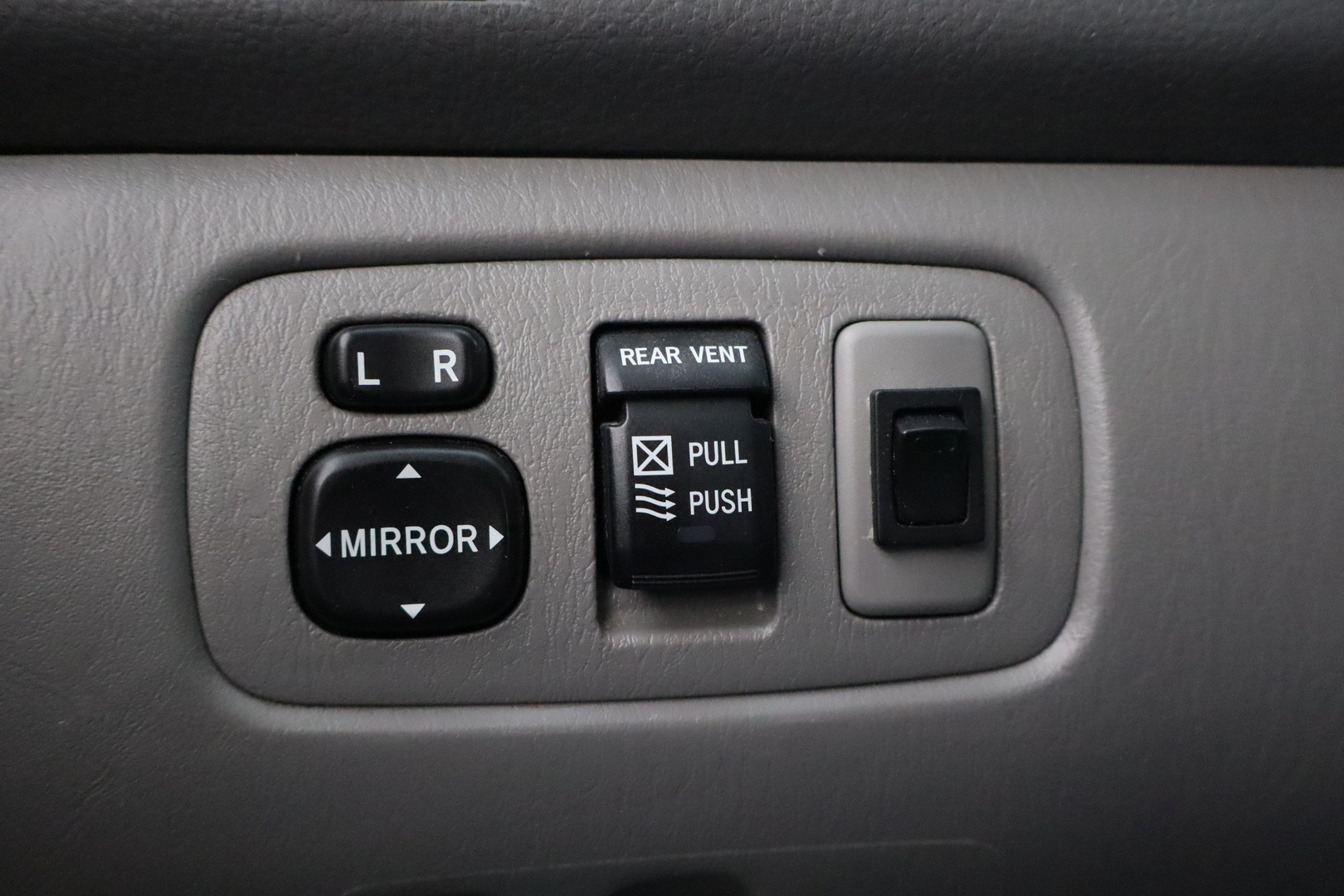 TOYOTA Sienna 2009