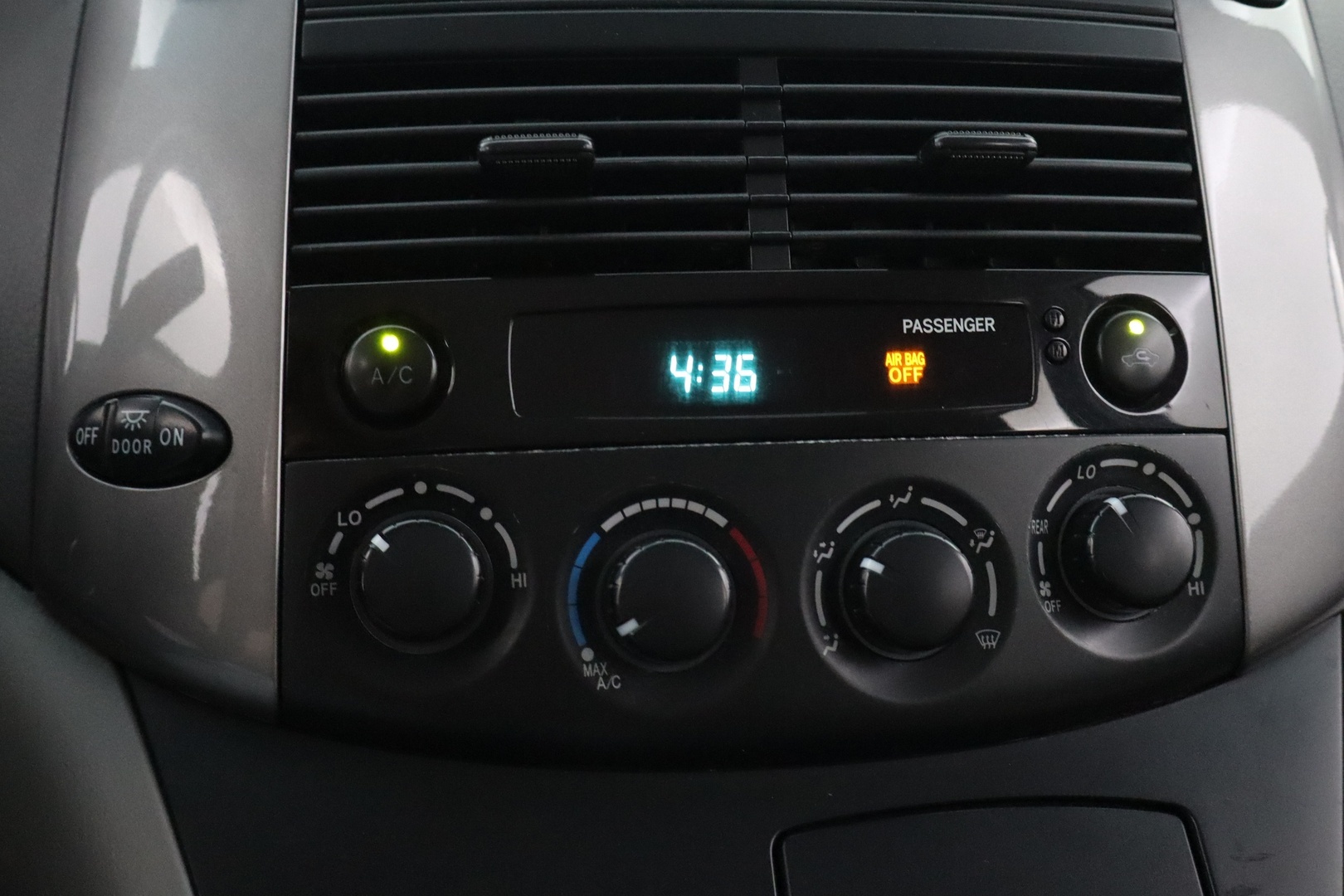 TOYOTA Sienna 2009