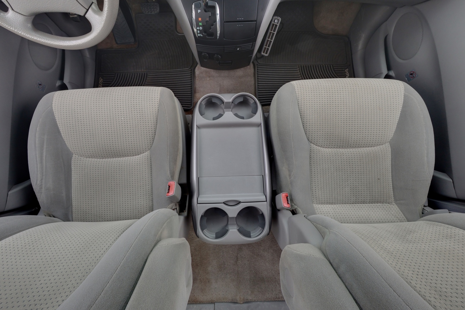 TOYOTA Sienna 2009