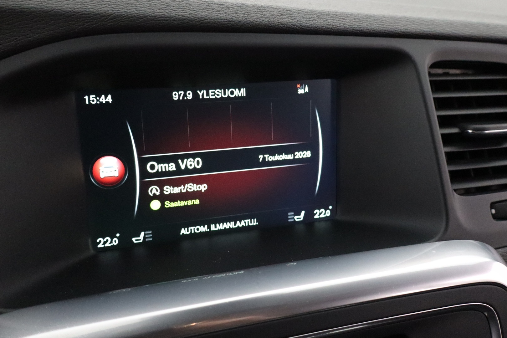VOLVO V60 2015