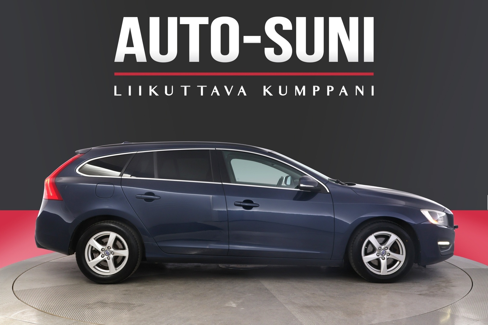 VOLVO V60 2015