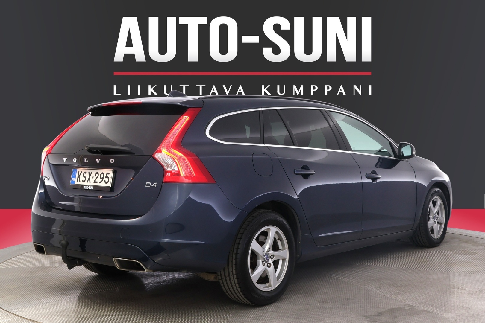 VOLVO V60 2015