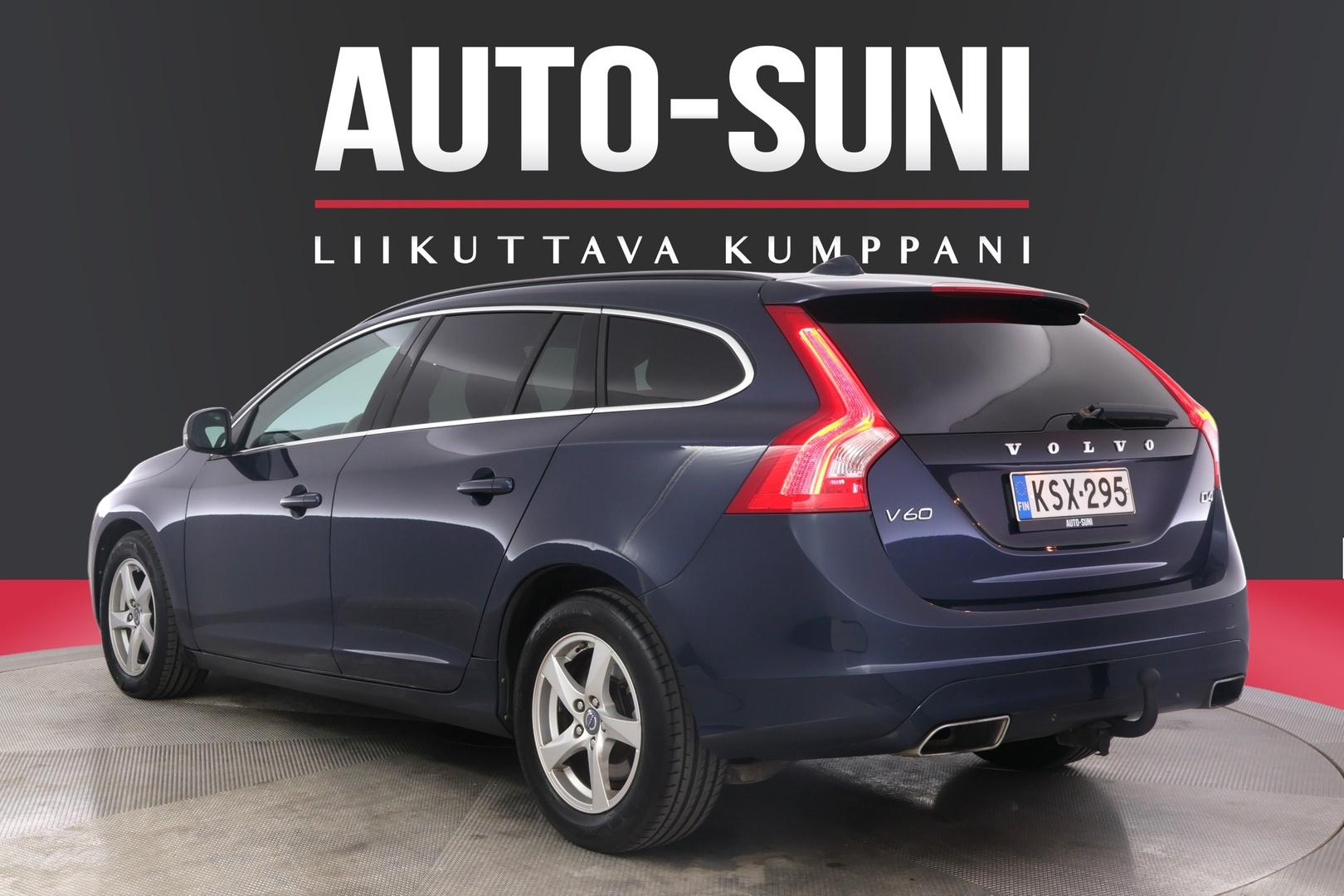 VOLVO V60 2015
