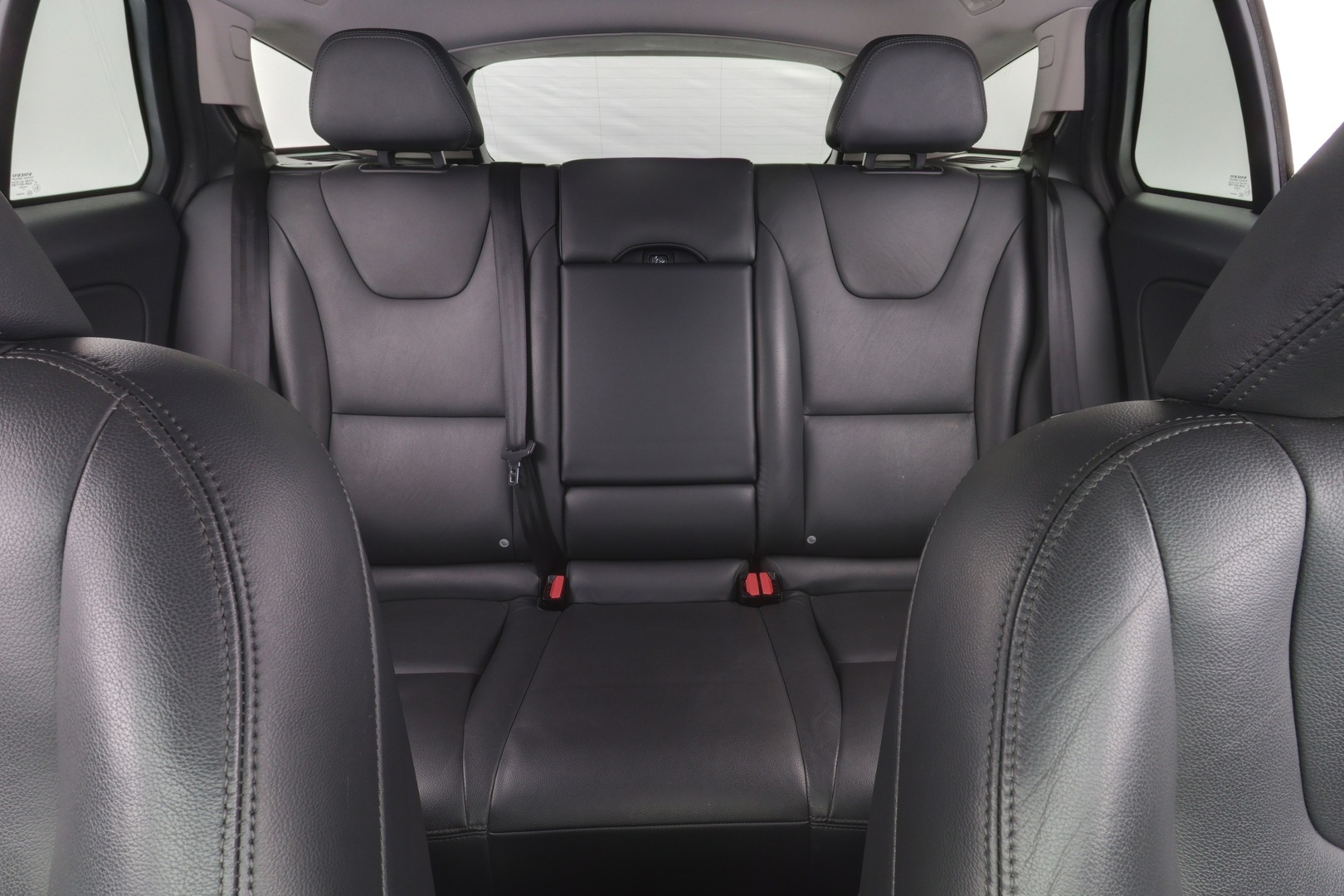 VOLVO V60 2015