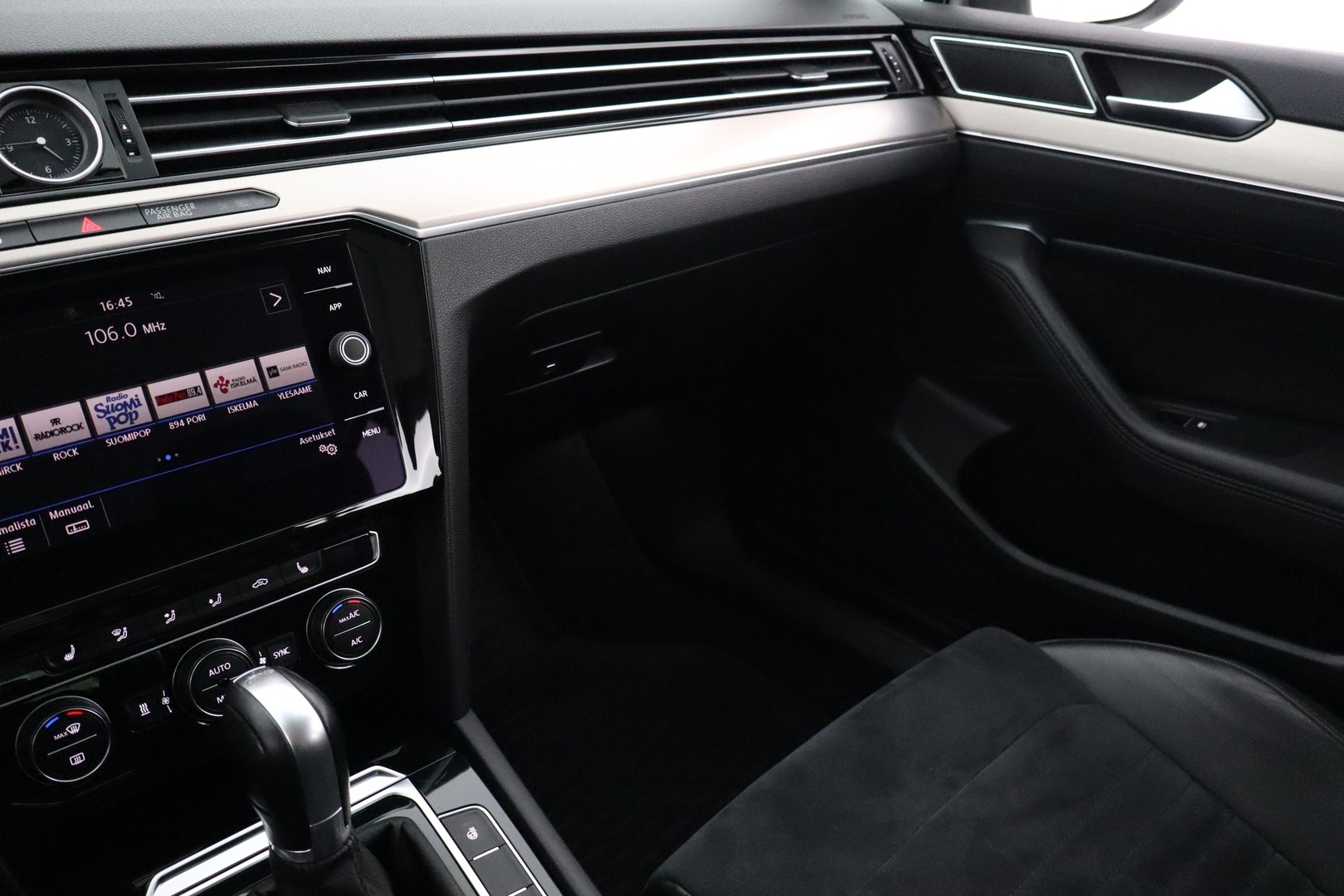 VOLKSWAGEN Passat 2018